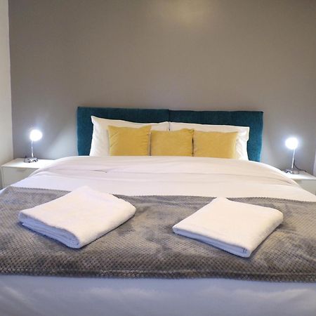 Hazelhurst House - 4 Bedrooms 2 Bathrooms Stoke-on-Trent Luaran gambar