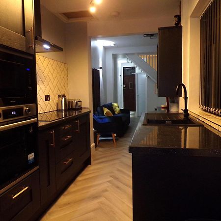 Hazelhurst House - 4 Bedrooms 2 Bathrooms Stoke-on-Trent Luaran gambar