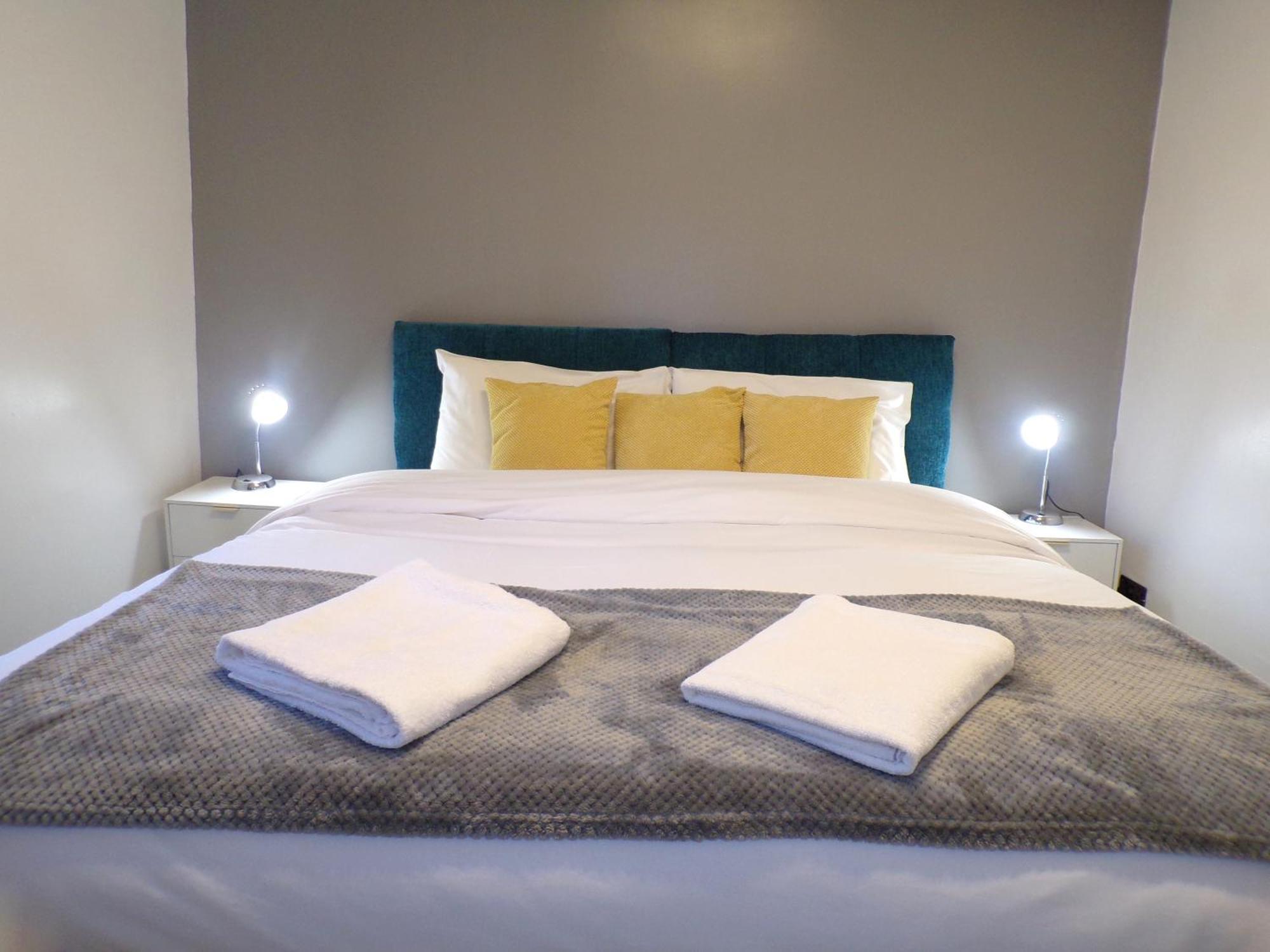 Hazelhurst House - 4 Bedrooms 2 Bathrooms Stoke-on-Trent Luaran gambar