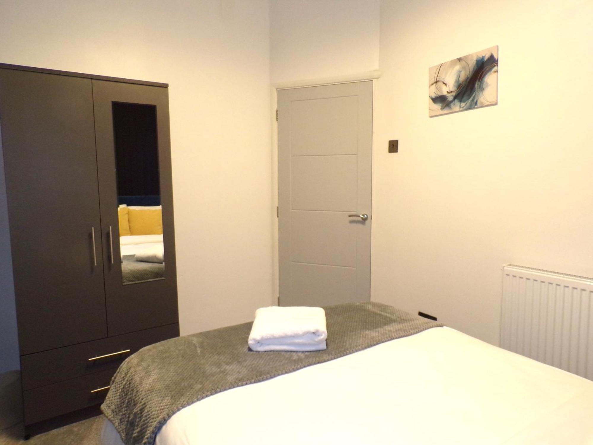 Hazelhurst House - 4 Bedrooms 2 Bathrooms Stoke-on-Trent Luaran gambar