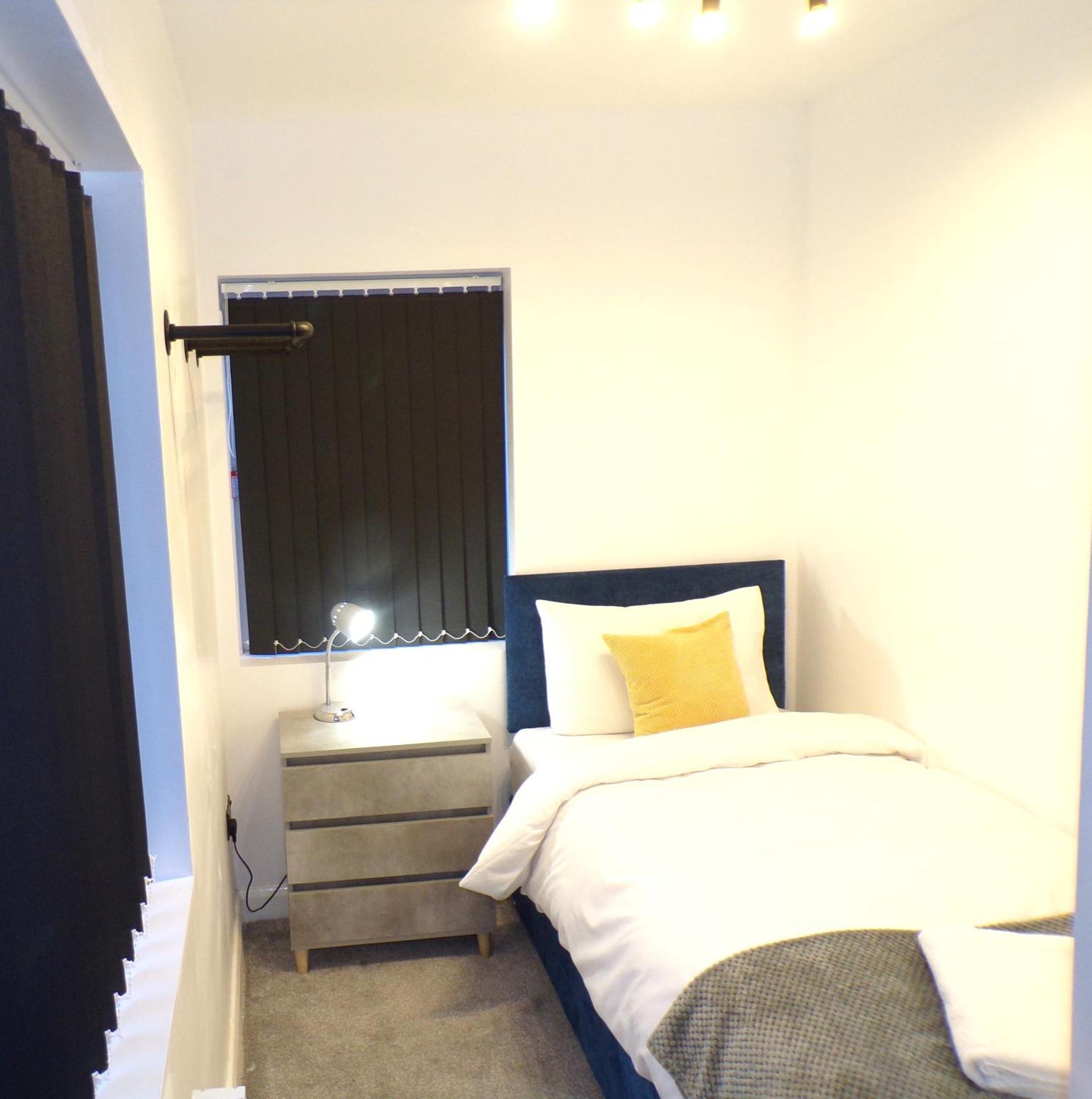 Hazelhurst House - 4 Bedrooms 2 Bathrooms Stoke-on-Trent Luaran gambar